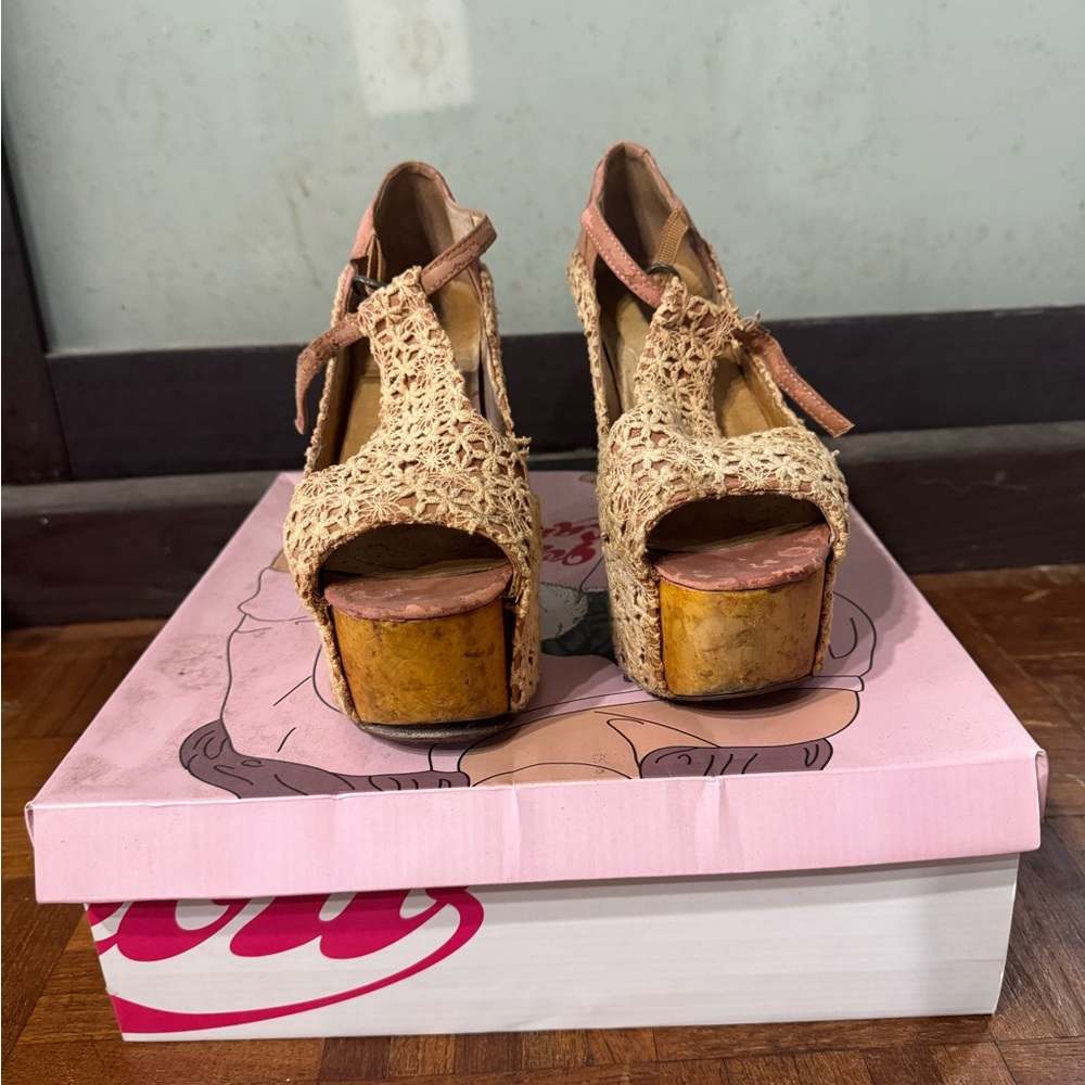 Jeffery Campbell Crochet Foxy Wood